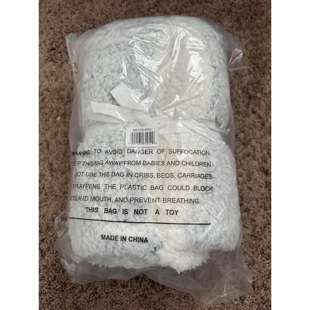 Premier Comfort‎ Cozy Sherpa Throw Blanket White 50x60 Super Soft New